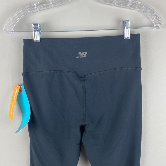 NWT Women New Balance BDry Black Capri Leggings Sz S Gym Running Wicking Workout - Picture 7 of 13